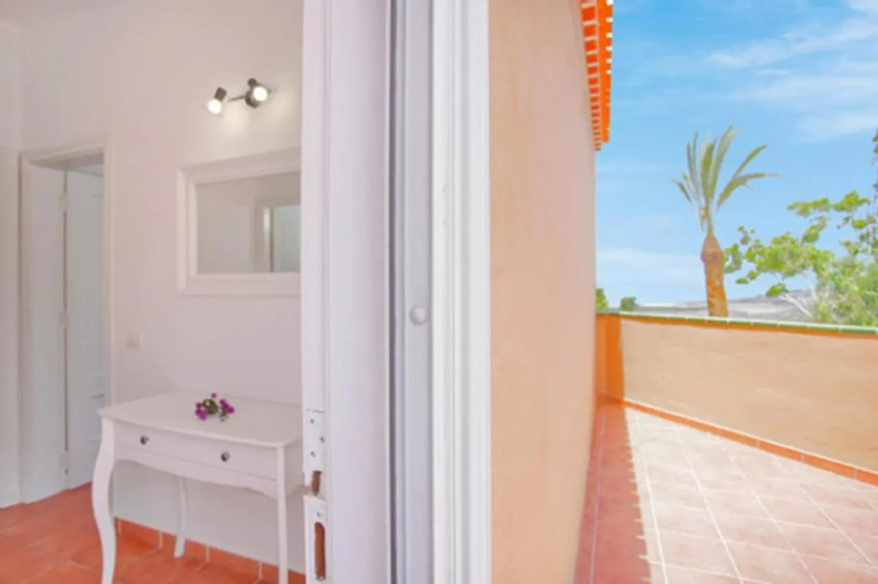 Finca Los Corcos Con Piscina By Paramount Holidays サンタクルスデテネリフェ アパート