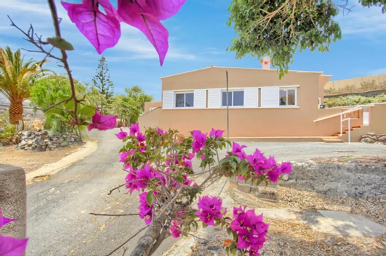 Finca Los Corcos Con Piscina By Paramount Holidays サンタクルスデテネリフェ 0*,  スペイン